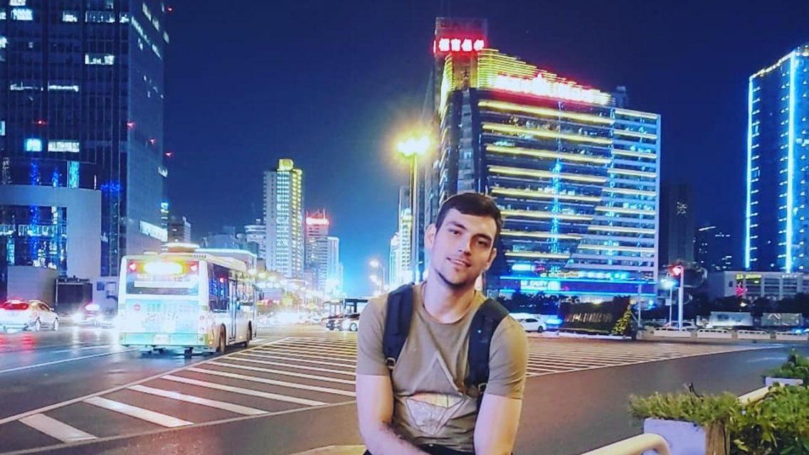 О жизни россиян в Китае — в прямом эфире Ретро FM в Орле