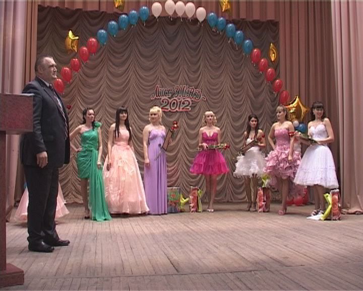 Полицейские выбрали самую-самую сотрудницу