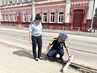 Сотрудники Госавтоинспекции проверили дороги у орловских школ 