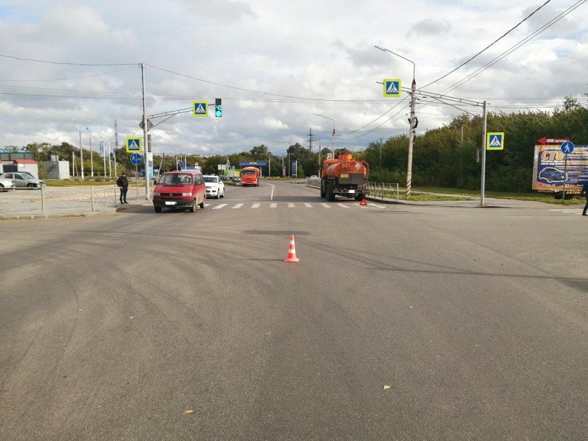 В Орле бензовоз наехал на мужчину на электросамокате