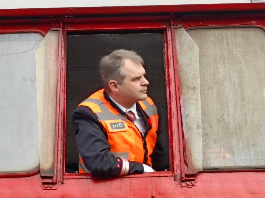 Количество машинистов и помощников машинистов локомотивов на МЖД выросло почти на 2%