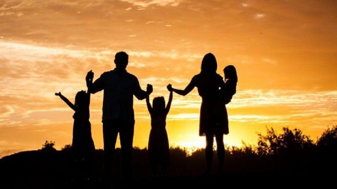 Дважды в год: орловским многодетным родителям вручат памятные медали 