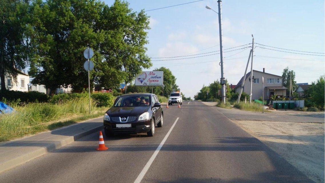 10-летний мальчик перебегал дорогу в Лужках и попал под машину