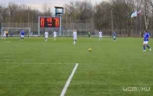 Орловские футболисты проиграли в родных стенах
