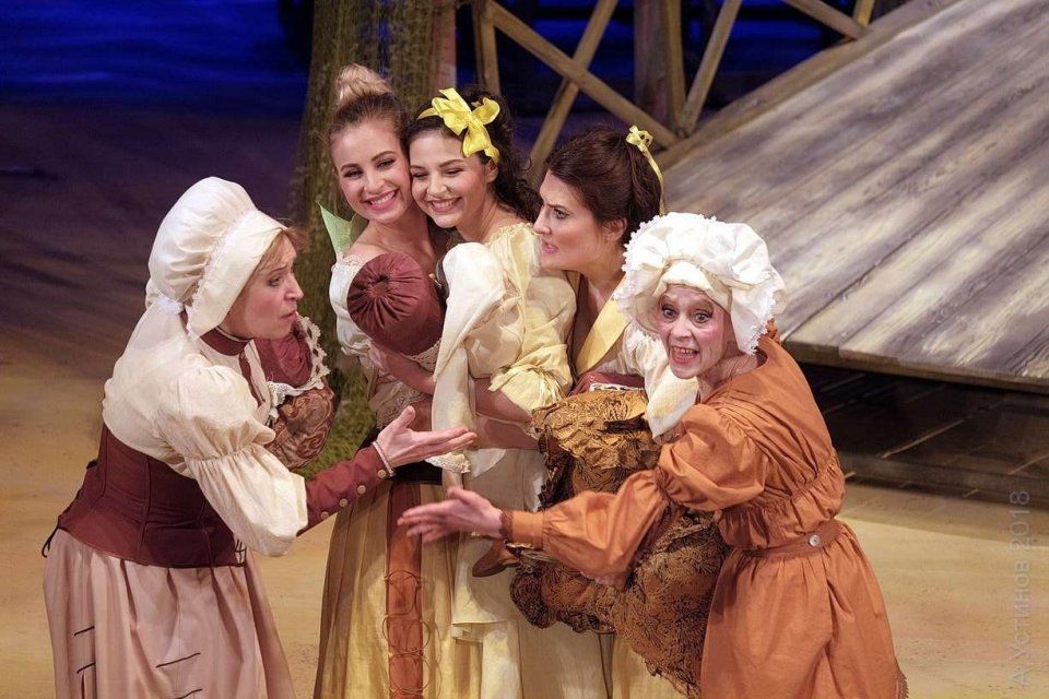 Эксцентрическую комедию в 2-х действиях: "Кьоджинские перепалки" покажут на сцене "Свободного пространства"