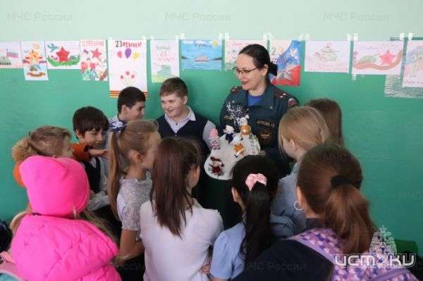 Школьник из Орла получит награду за спасение друга из реки