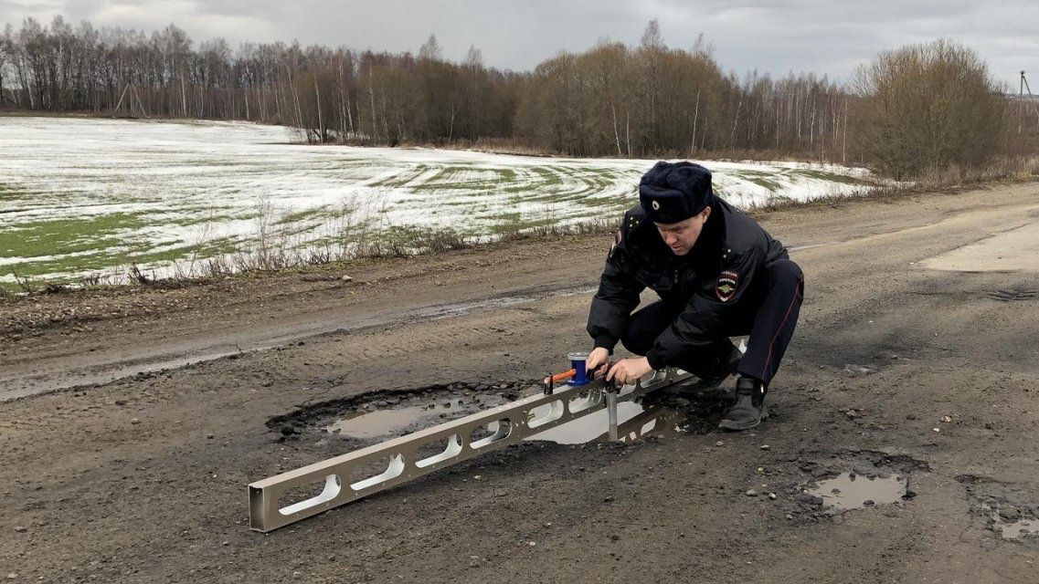 Орловским водителям, попавшим в ДТП из-за плохих дорог, нужно отстаивать права в суде 