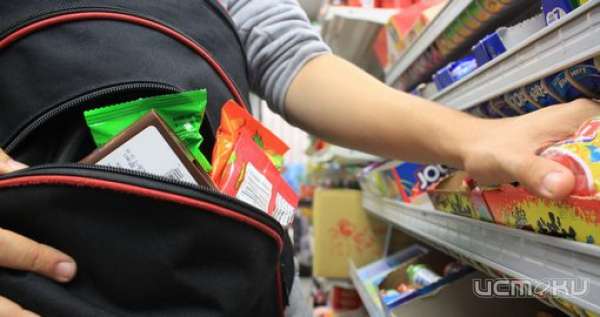 Во Мценске молодой человек похитил продукты 