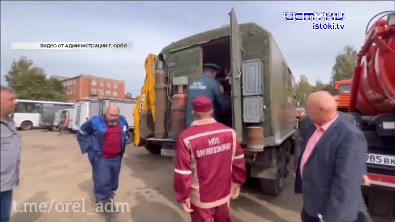 В Орле в ночь на воскресенье упал украинский дрон, аварийные бригады города готовы к возможной ликвидации ЧС этой зимой, а в Орле пройдёт парад в чест...