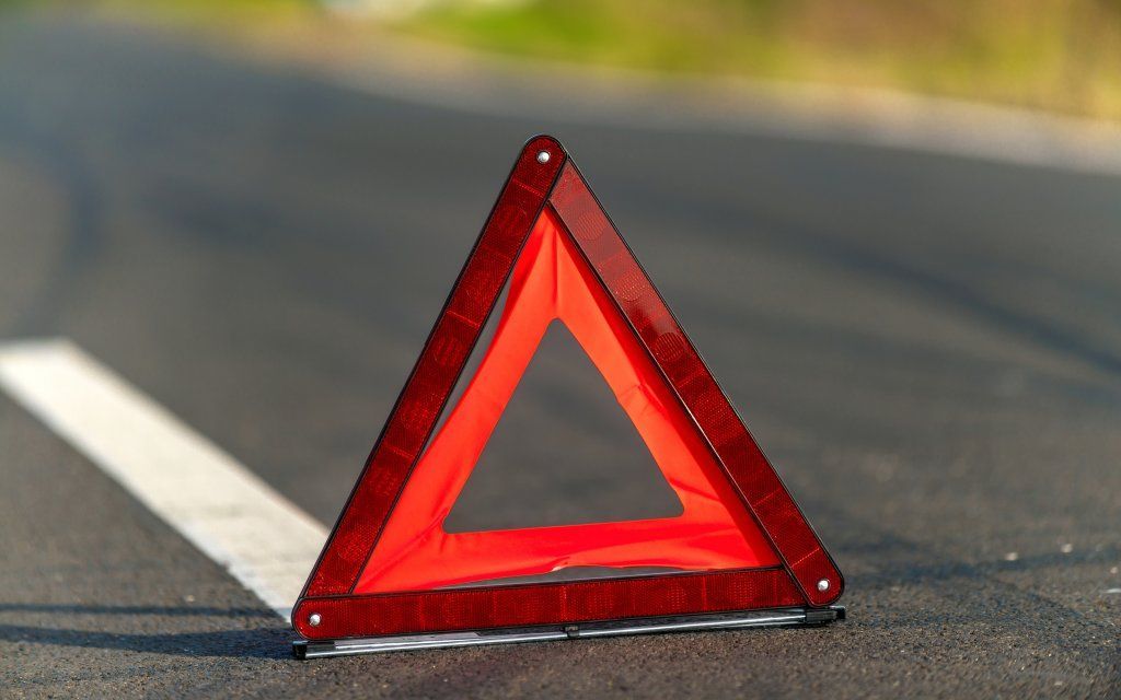 В Орловской области улетела с трассы и перевернулась «Шкода»