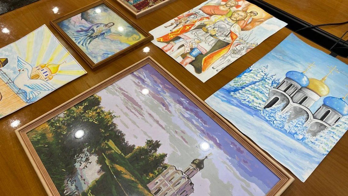 Кресты и купола: в колониях Орловщины прошел конкурс православной живописи