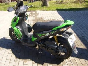 В Орле 19-летний парень похитил скутер