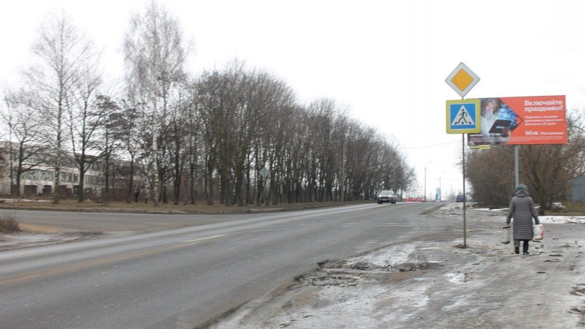 Несущиеся фуры и частые ДТП: в Лужках бьются за решение дорожных проблем