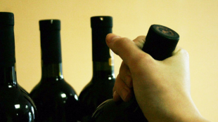 Двое орловчан похитили алкоголь из супермаркета