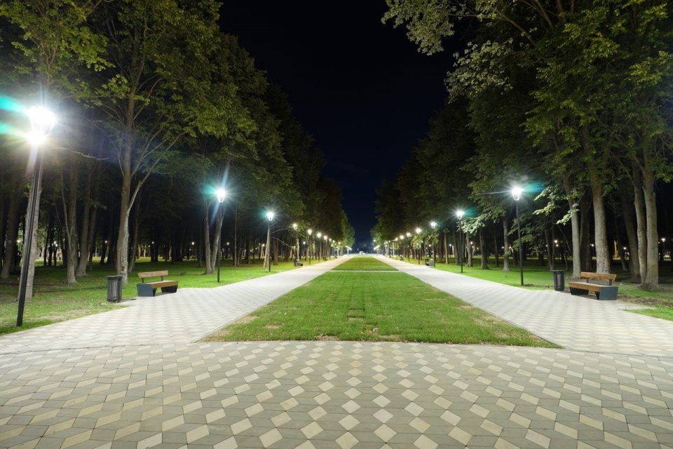 "Чтобы подойти ко входу нужно пройти через ад": орловская семья поделилась впечатлениями от прогулки по обновленному парку Победы