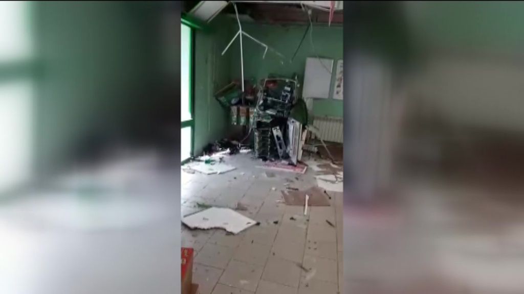 В ливенской «Пятерочке» взорвали терминал: видео с места ЧП