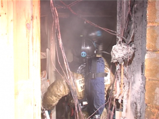 На 1-ой Курской горел магазин одежды 