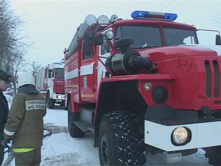 На улице Заводская сгорел дом....