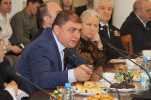 Вадим Потомский встретился с Почетными гражданами города и области