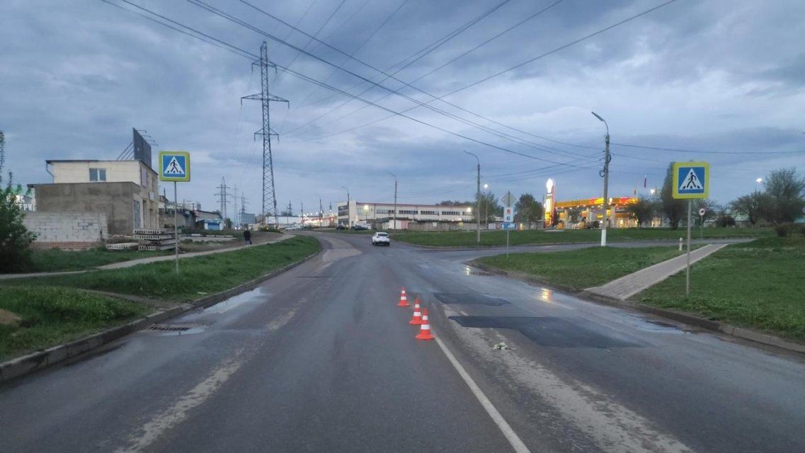 В Орле попали под машину двое детей на электросамокате