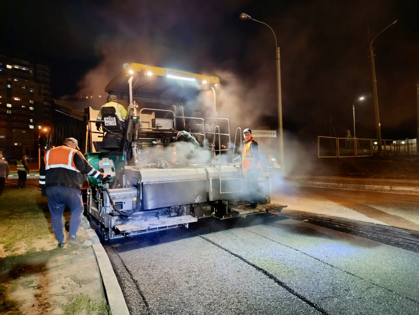 В Орле завершили обновление дорожного покрытия на разворотном кольце по улице Михалицына