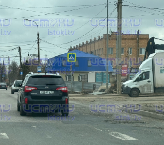 Карачевское шоссе в Орле обрастает ямами, несмотря на то, что что было отремонтировано совсем недавно