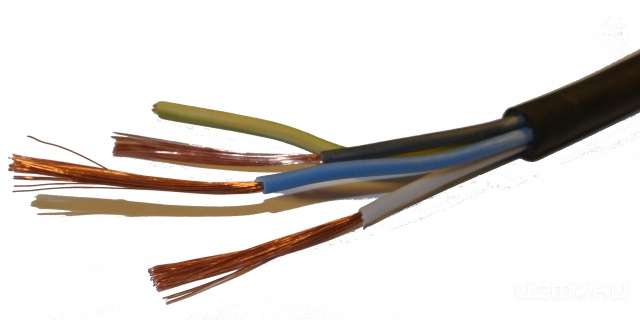 В Орле со склада украли кабель 