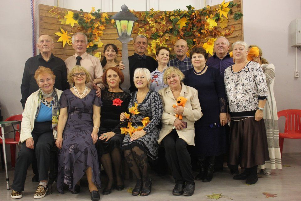 В День пожилого человека в Орле учат танцевать бостон