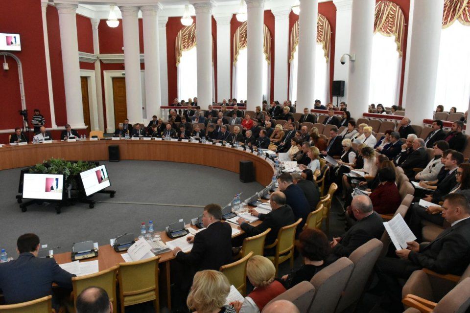 Судьбу миллиарда решат на внеочередном заседании облсовета
