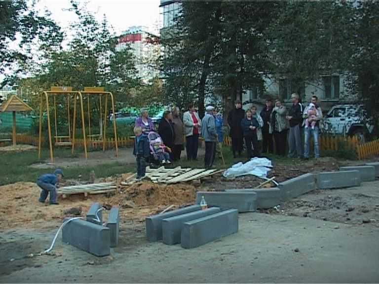 Жители и строители