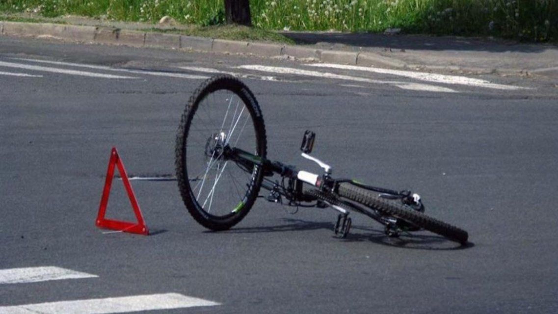 Во Мценске иномарка сбила подростка, ехавшего на велосипеде на красный 