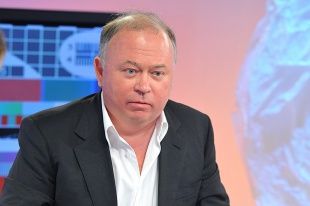 Автор и ведущий программы “Момент истины” снимает передачу по делу о взятке Сергея Будагова