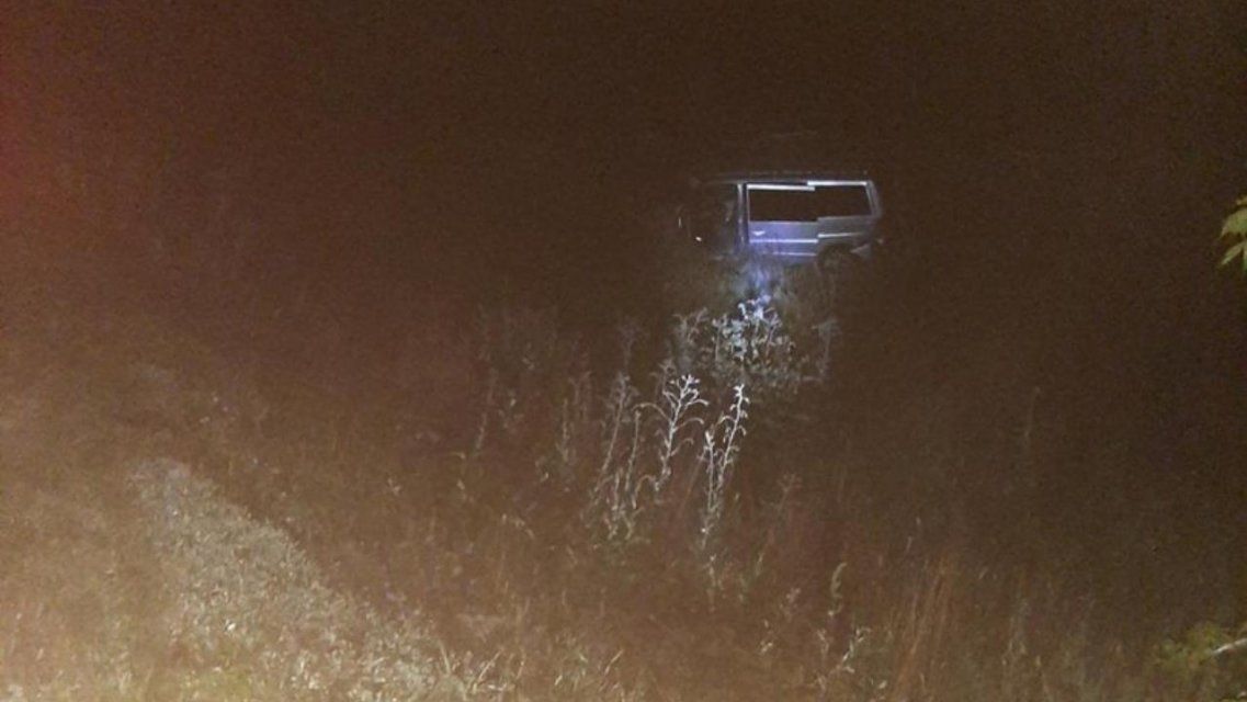 На орловской трассе ночью перевернулся микроавтобус