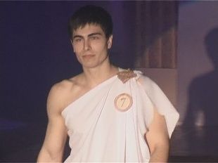 "Мистер Университет" с греческим акцентом 