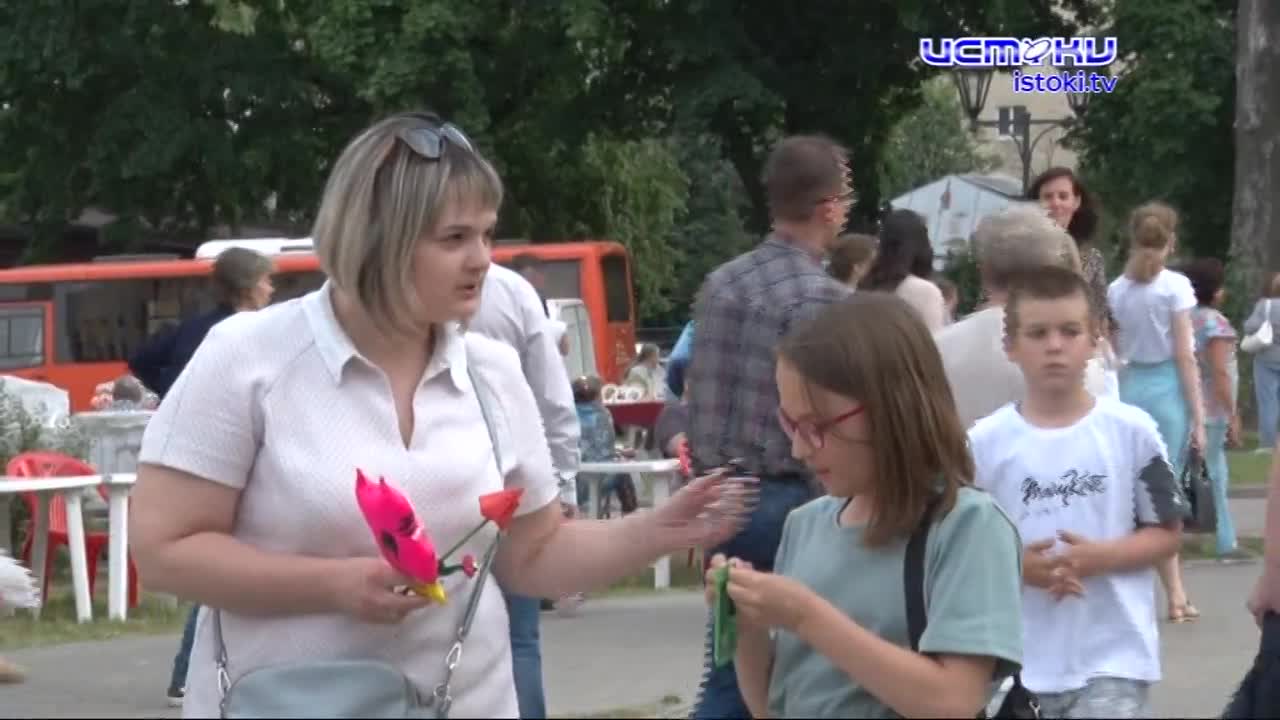 Выставки, мастер-классы, викторины, музыкальные и поэтические номера. Всего этого было в избытке на Тургеневском вечере