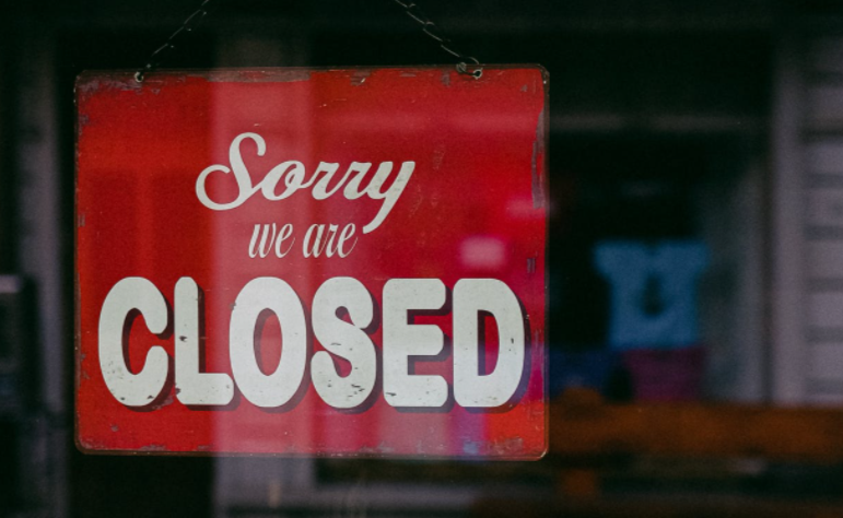 В Орловской области вводятся новые COVID-ограничения: орловчане не смогут посещать кафе и массовые мероприятия