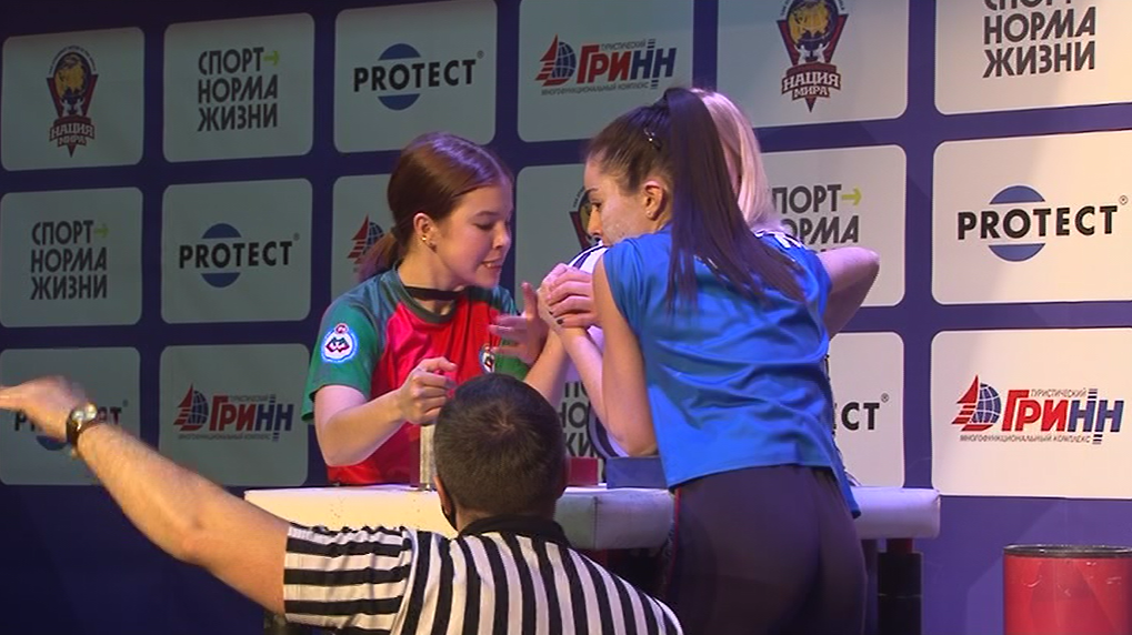 500 спортсменов из 40 регионов: в Орле был дан старт Первенству России по армрестлингу