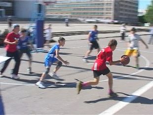 Баскетболисты меняют залы на открытые площадки 