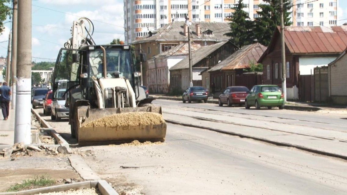 До конца лета ремонт дорог затруднит движение в Орле: список проблемных улиц
