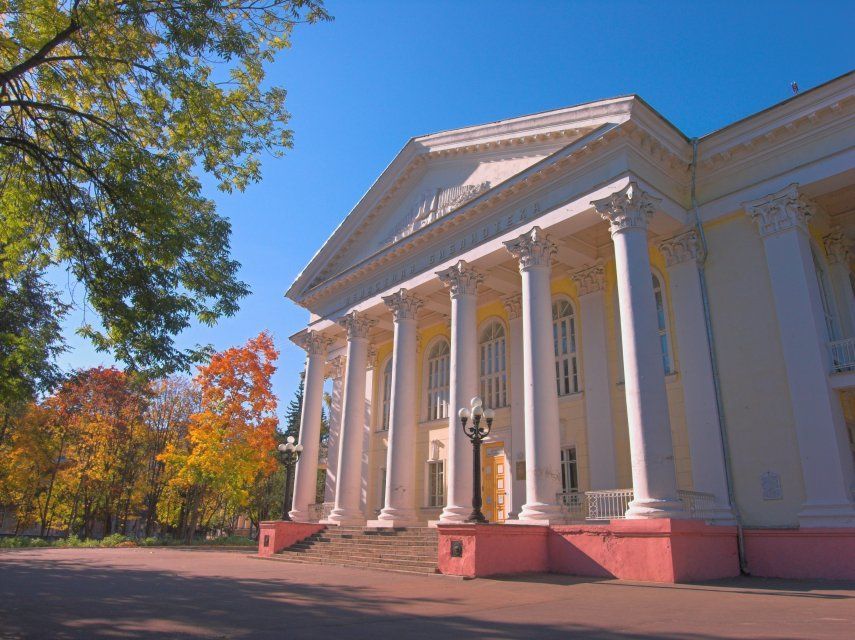 Орловчан приглашают на выставку «Крым и Россия: прошлое и настоящее»