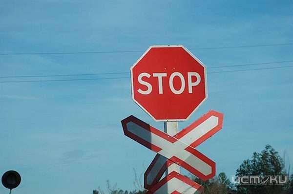  Внимание, закрытие переезда!