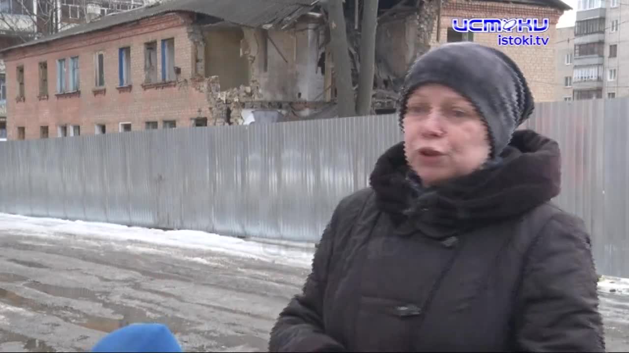 Дом №8 на улице Куйбышева находится в ужасном состоянии. К этой проблеме добавилась ещё одна - стройка под окнами. Почему так получилось и что делать ...