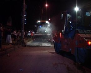 Орловская "Дорожная служба" положила новое полотно на ул. Паровозной 