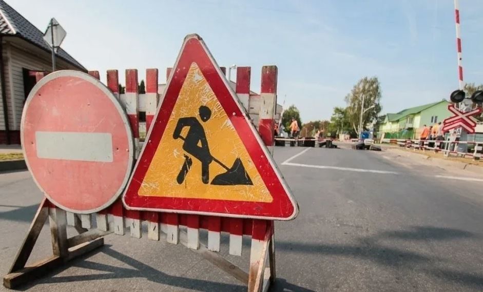 В Мценском районе ограничат движение через железнодорожный переезд на дороге к Спасскому-Лутовиново