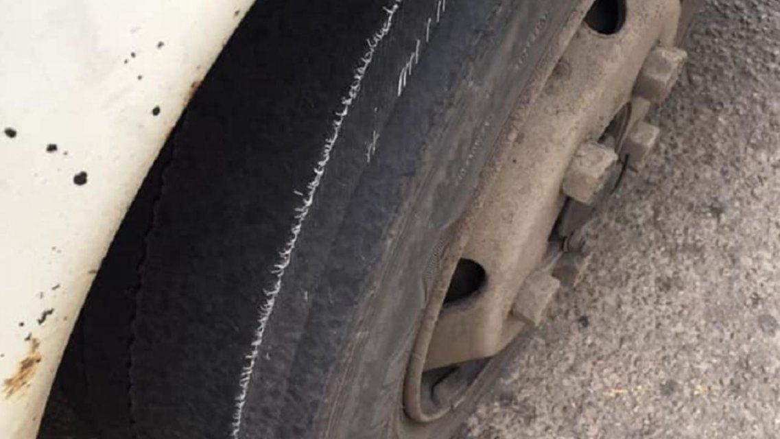 Известный музыкант Филипп Вейс в шоке от состояния шин орловских маршруток