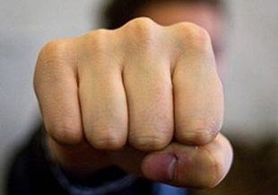 Житель Краснозоренского района в течение шести часов убивал свою мать