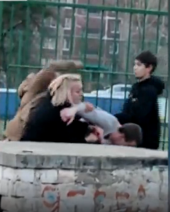 В Орле супружескую пару избили пьяные молодые люди