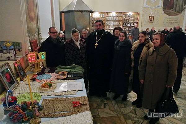 В Богоявленском соборе прошла выставка работ учащихся Центра православных инвалидов по слуху