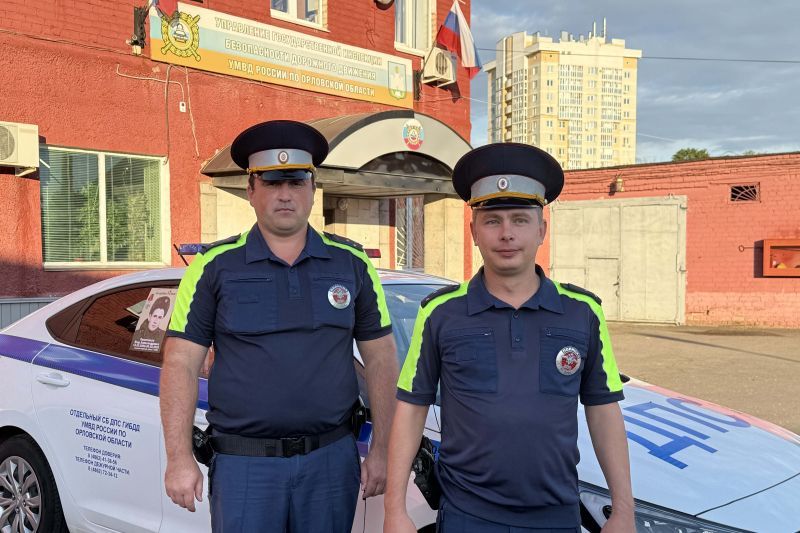Орловские полицейские помогли раненому мужчине