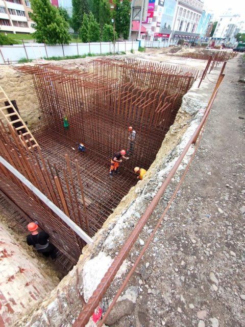 На Красному мосту в Орле начался монтаж балок пролётного строения